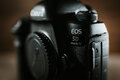 Canon EOS 5D mark IV + BG E-20