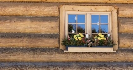 čo sa skrýva za oknom?