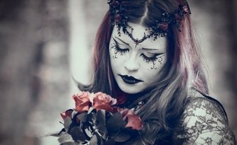 gothic girl