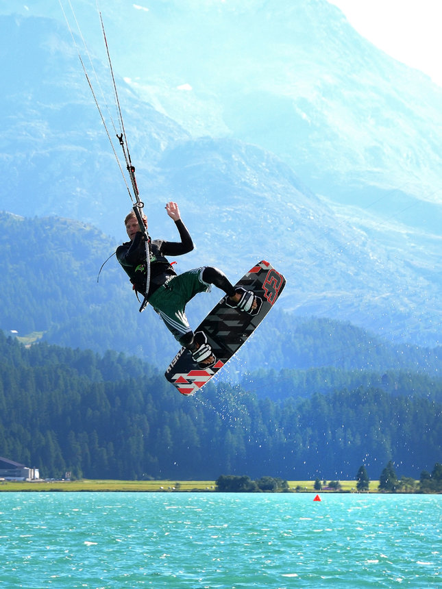 Kitesurfer z Popradu vo Švajciarsku