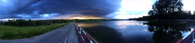 Panoráma blížiacej sa búrky