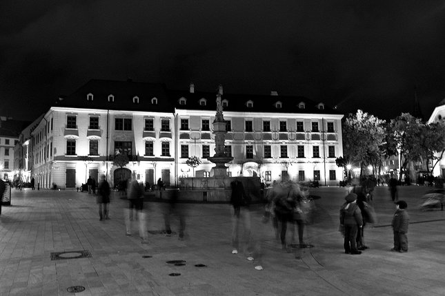 nočná bratislava 2