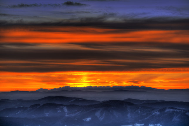 Východ slunce nad Vysokými Tatrami