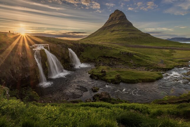 Hora Kirkjufell při západu slunce