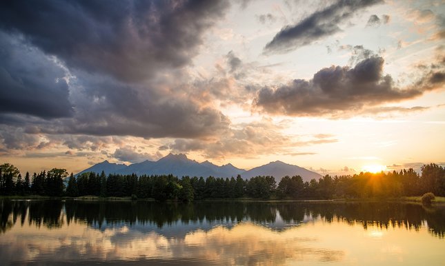 somewhere at lake