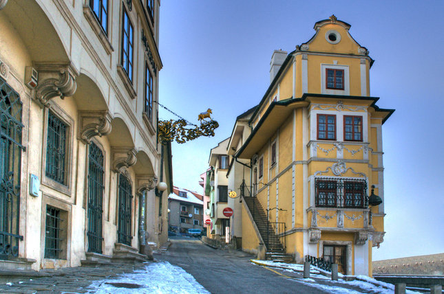 Muzeum, 9 obr., Photomatix