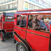 Turista pri obhliadke mesta