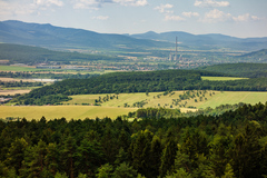 V diaľke