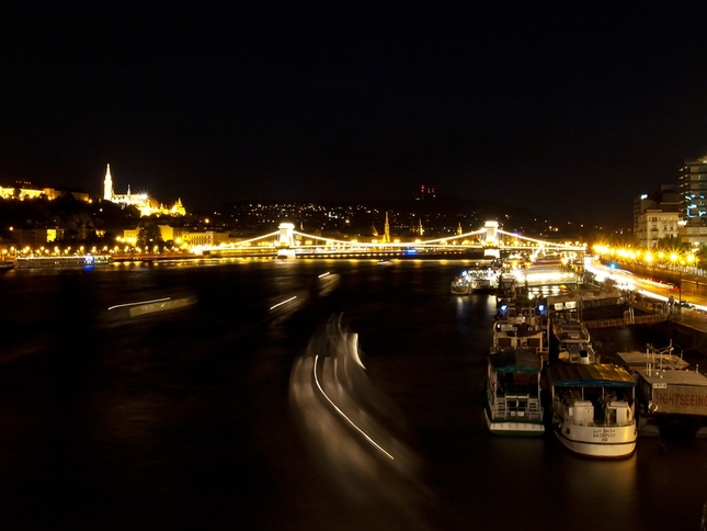 nocna Budapest