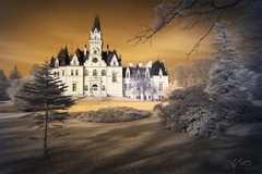  Haunted house
