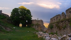 Topolciansky hrad .