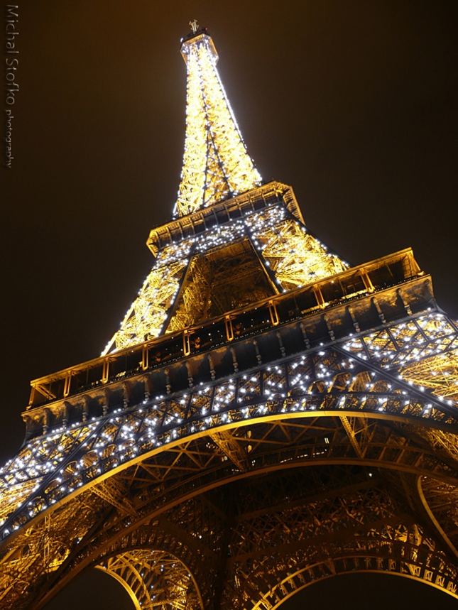 Eiffelovka odspodu