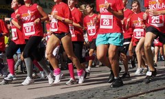 Marathon in red