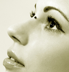 ... čierný pirsing ..../ Lídia