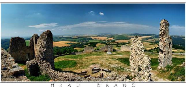 výhľad zo zrúcaniny hradu Branč