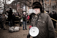 Tajonny muz s megafonom.....