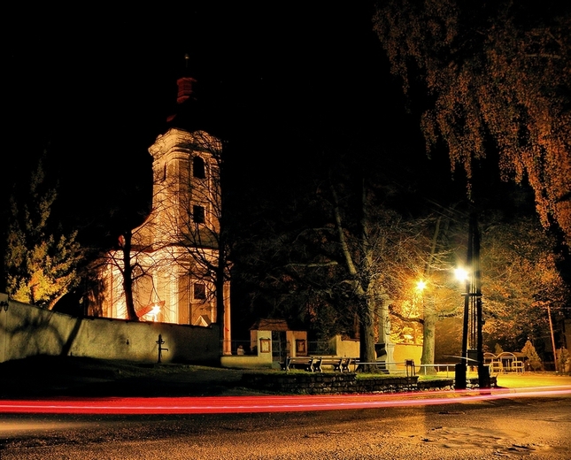 Nitrianske Sučany - Kostol, trho