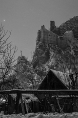 Hrad Lednica v noci