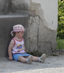 za rohom