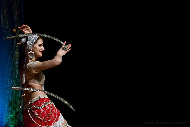 Orientálna tanečnica Dina