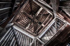 Zuberec-drevenna zvonica zvnútra