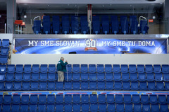 Nikto nie je doma