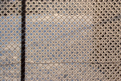 Horizontálnovertikálne.