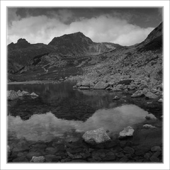 Sesterské pleso, Svišťový štít