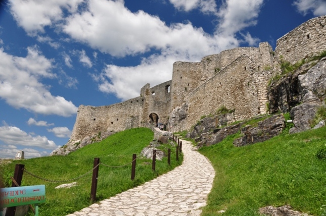 cesta na hrad