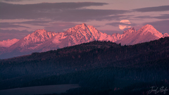 mesiac nad tatrami
