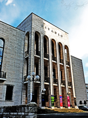 HDR efekt - mestské divadlo Žili