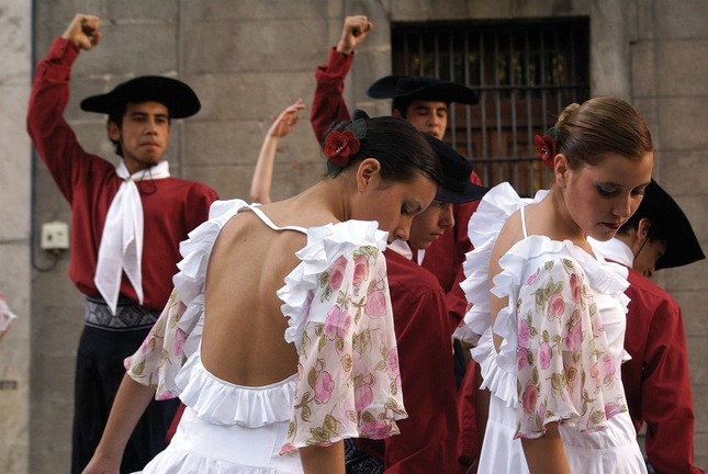Tance na namesti v Montevideu