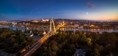 Jesenná Bratislava nad Dunajom