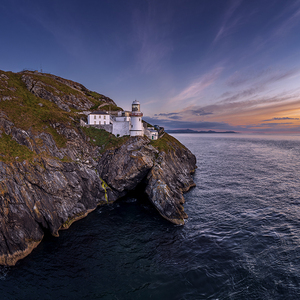 GREAT LIGHTHOUSES OF IRELAND - W
