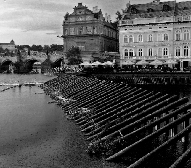 Vltava s Karlovým mostom