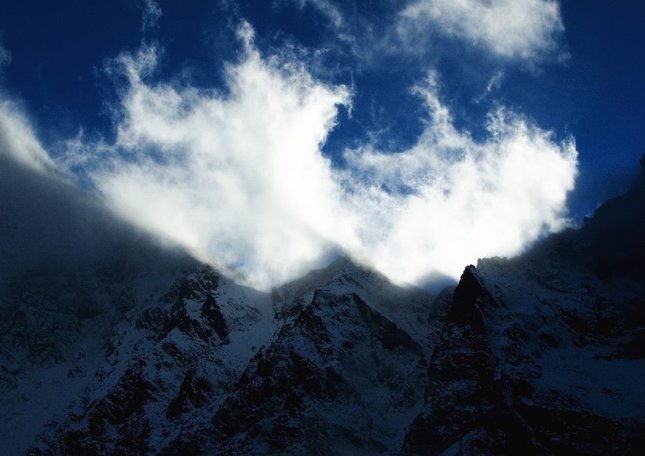 surrounding of Dzonglha