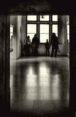 Cez dvere