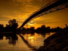 večer pri moste "Chucka Norrisa"