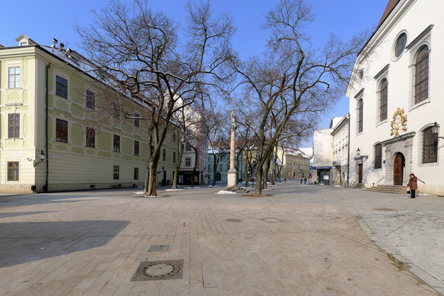hlavné námestie v Bratislave