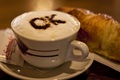Cafe con Croissant
