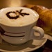 Cafe con Croissant