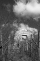 Zchatrany dom v strani WB