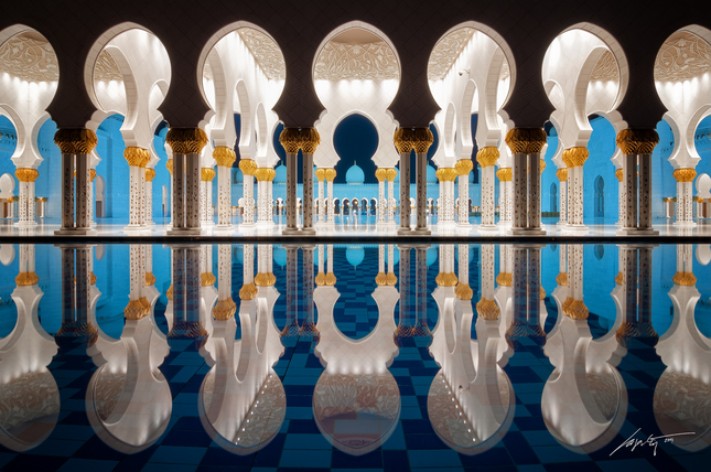--Mirror Mosque--