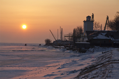 Prístav Taganrog pri východe sln