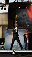Niclas Etelävuori (bass)Amorphis