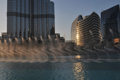 DUBAI - Fontána pred Burj Khalif