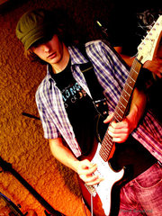 guitarist farebna