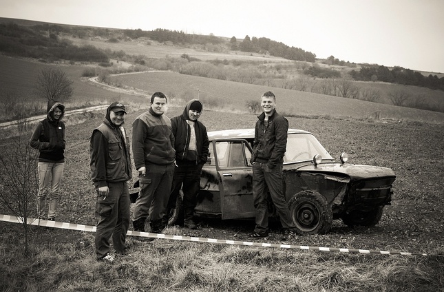 SUV a posádka