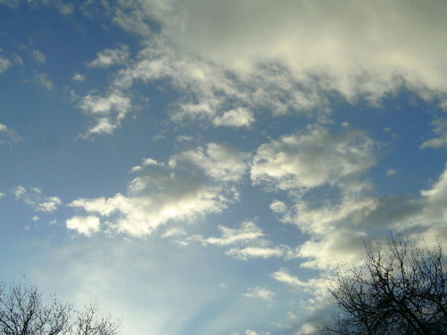 Jarné oblaky