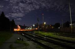 Železničná stanica v noci